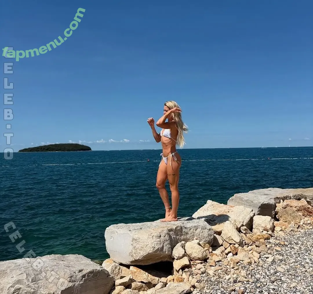 Pia Niedermeier nude photo #0162 (pianiedermeier)