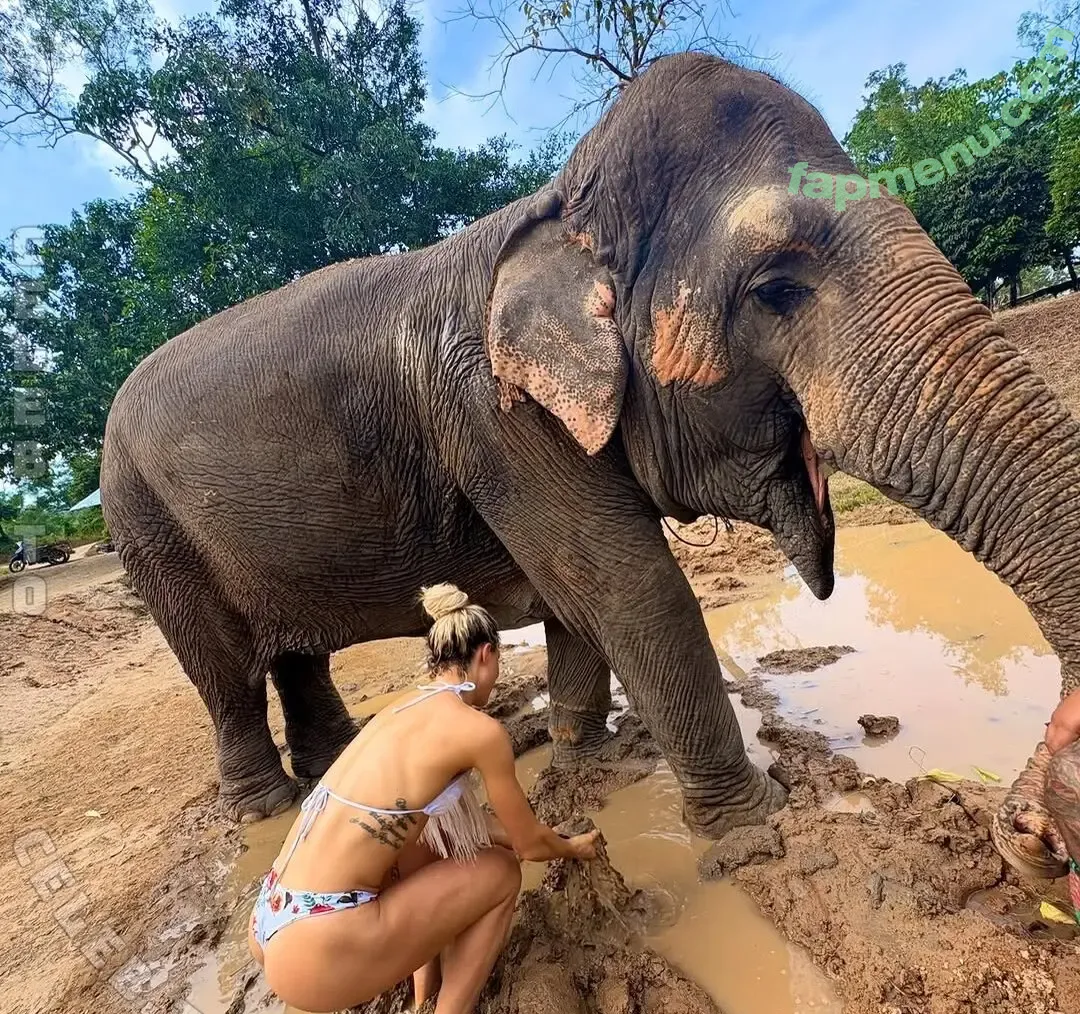 Pia Niedermeier nude photo #0167 (pianiedermeier)