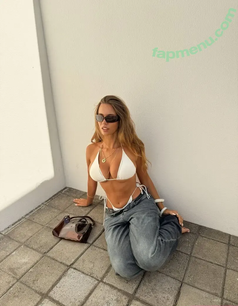 Pia Volckmann nude photo #0200 (Pia__kim)