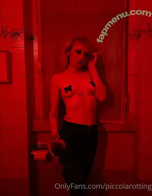  nude photo #0006