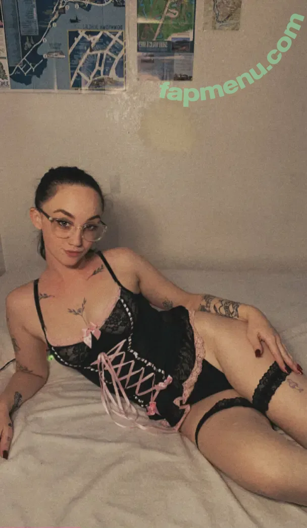 pickledeyebabe nude photo #0005 (car.leymar.tin)