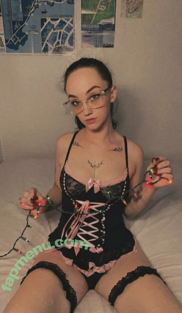 pickledeyebabe nude photo #0010 (car.leymar.tin)