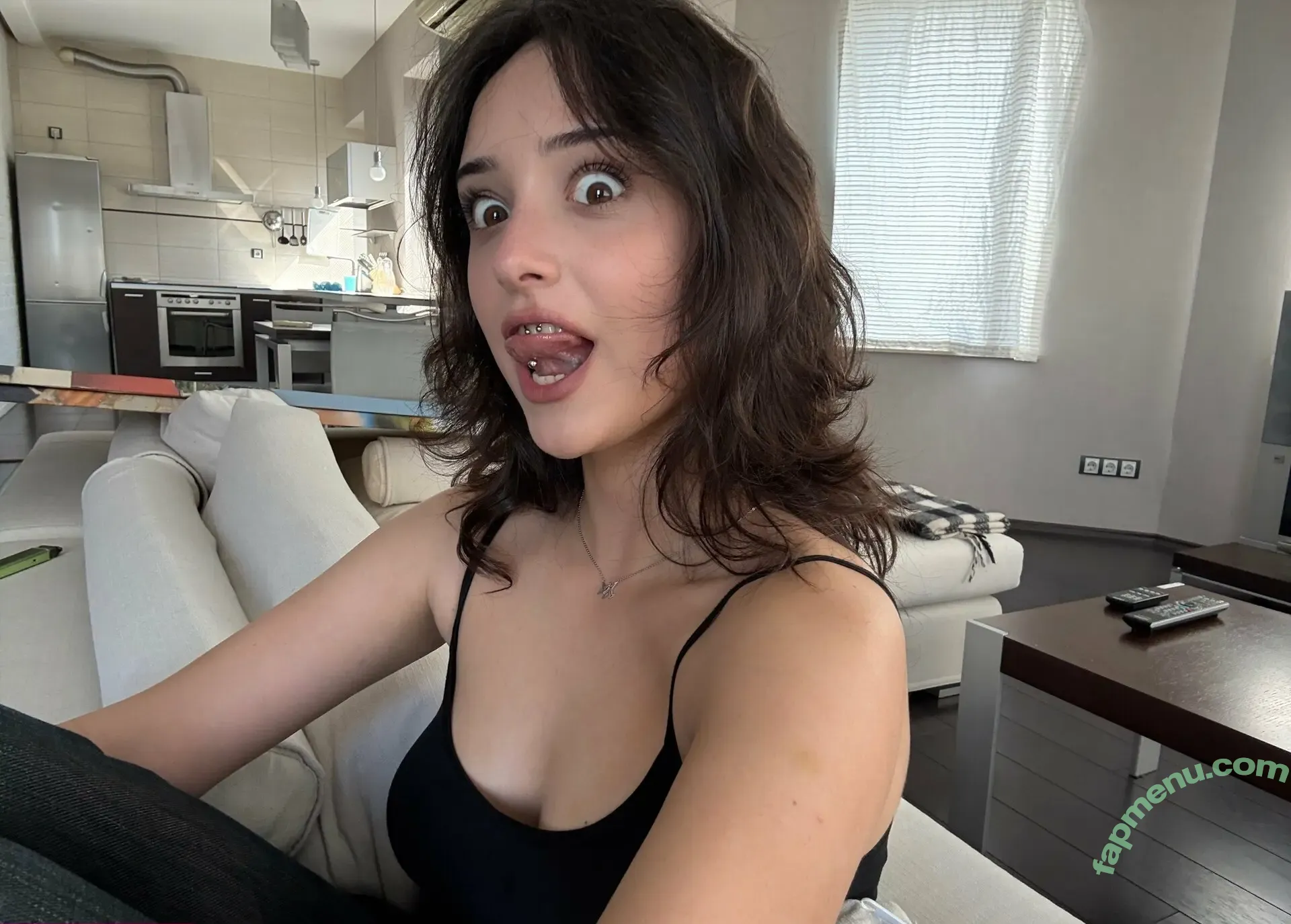 picky.vicky nude photo #0064 (dinosammycavkings)