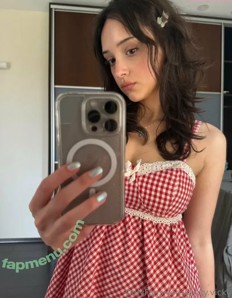 picky.vicky nude photo #0070 (dinosammycavkings)