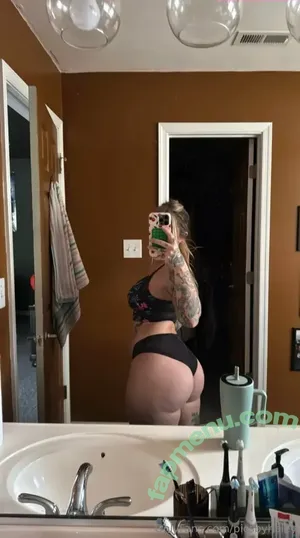 picsbyhaley / pics.byhaley nude photo #0005