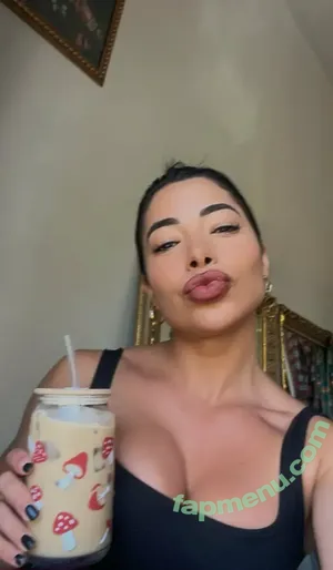 pie.l / pie.aina nude photo #0013