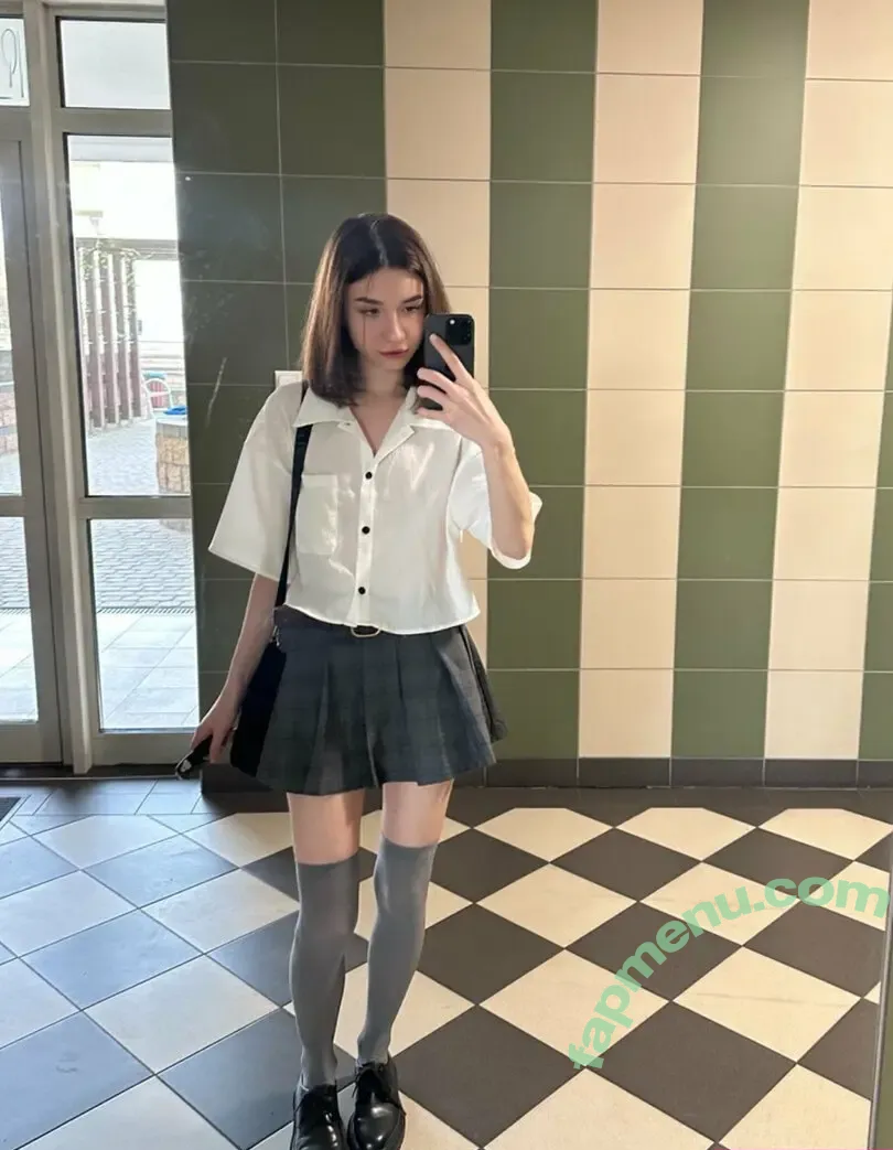 pieni.minna nude photo #0003 (pieni.minna)