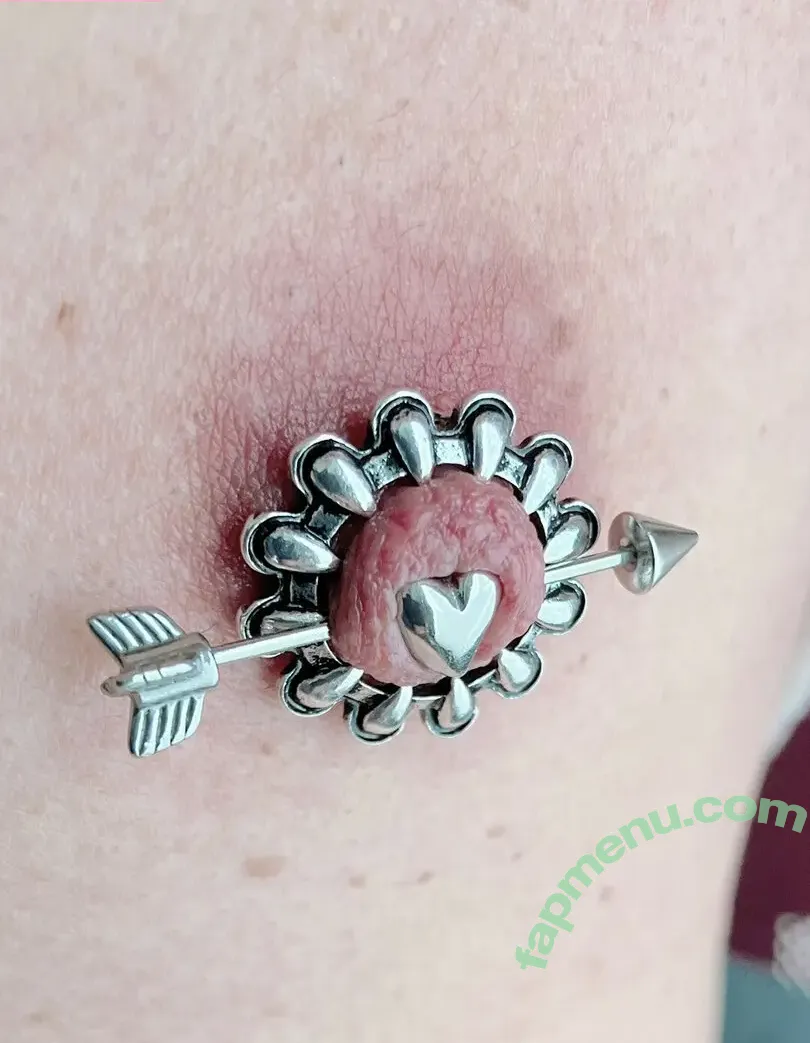 pierced_miyu nude photo #0023 (pierced__princess_)