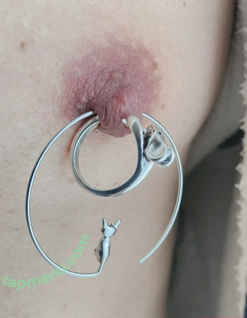 pierced_miyu nude photo #0032 (pierced__princess_)