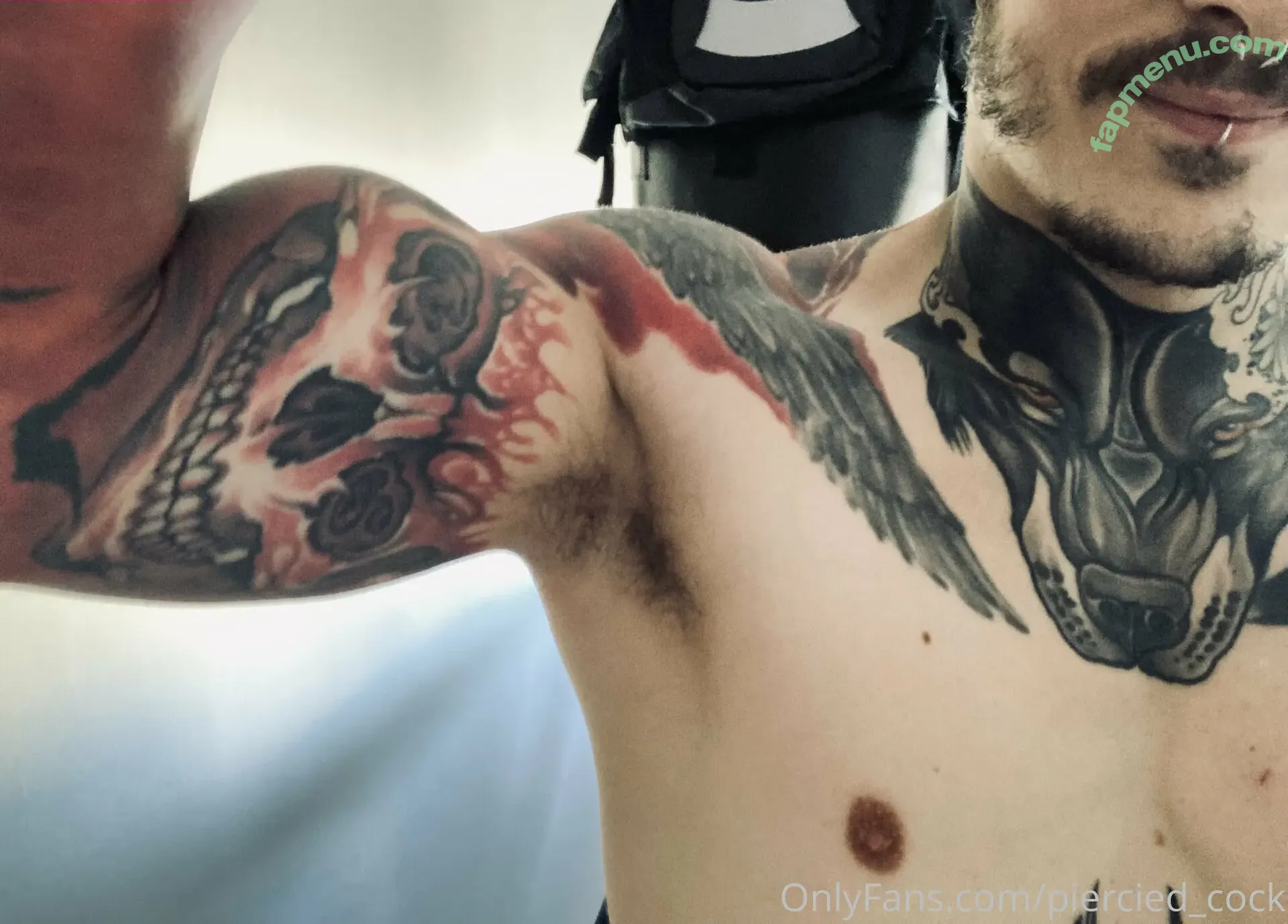 piercied_boy nude photo #0002 (stevee_men)