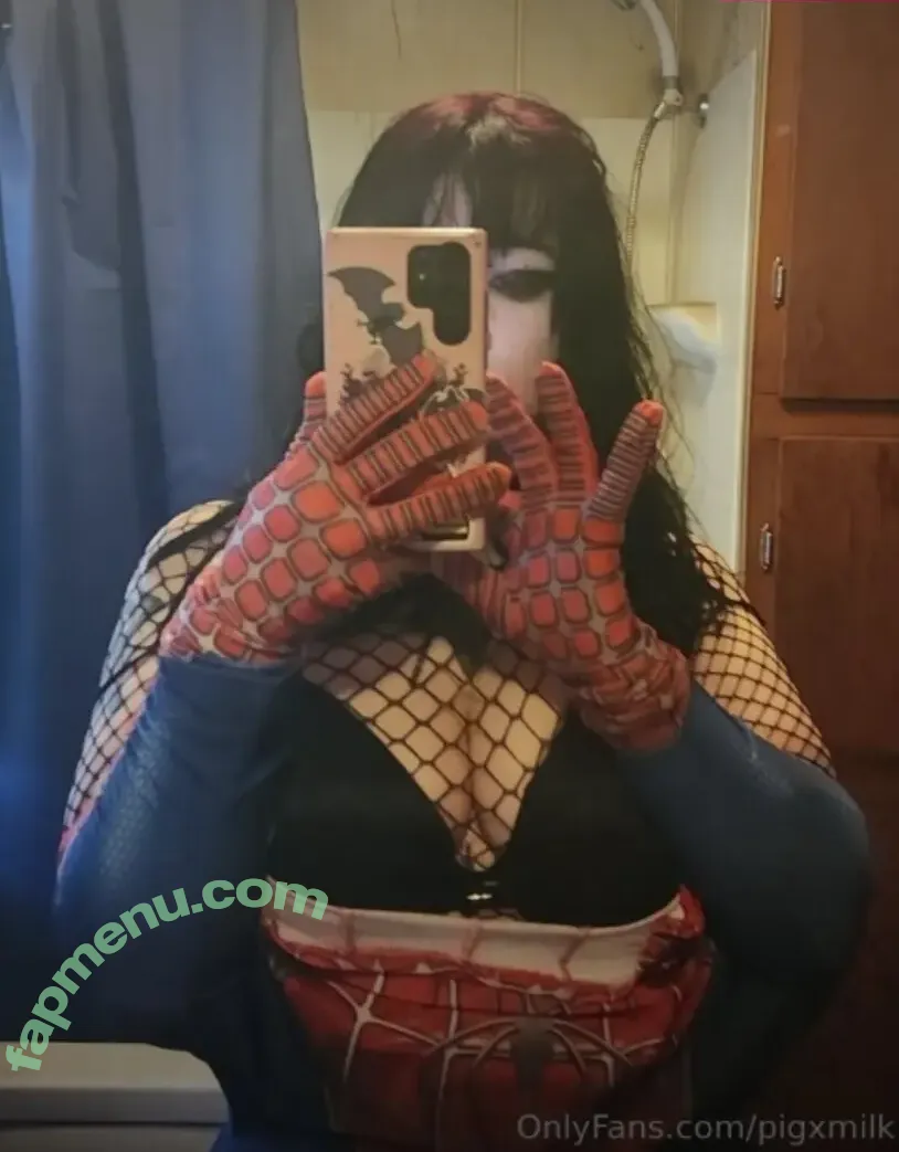 Pigxmilk nude photo #0001 (Pigxmilk)