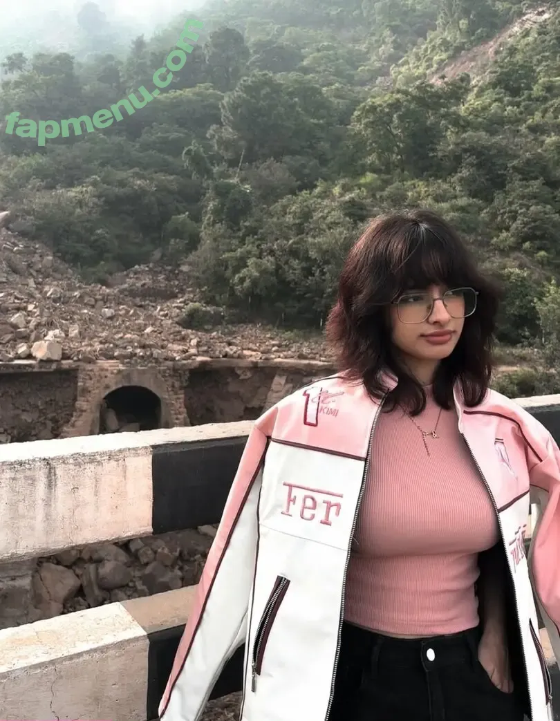 piiewww nude photo #0027 (piiewww)