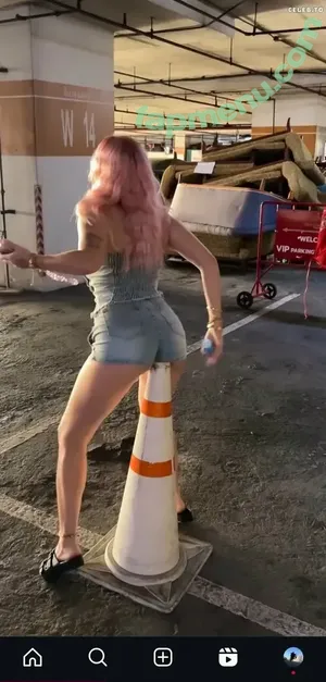 Pikkiundmichelle/Travelslvts / pikkiundmichelle / travelslvts nude photo #0016