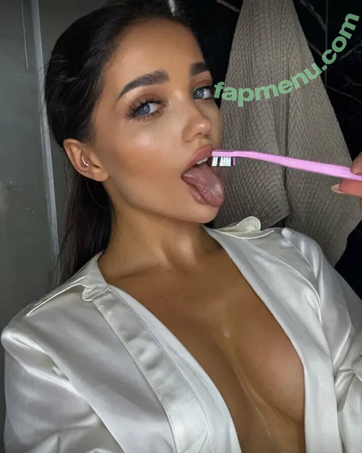 pikku.milana nude photo #0098 (pikku.milana)