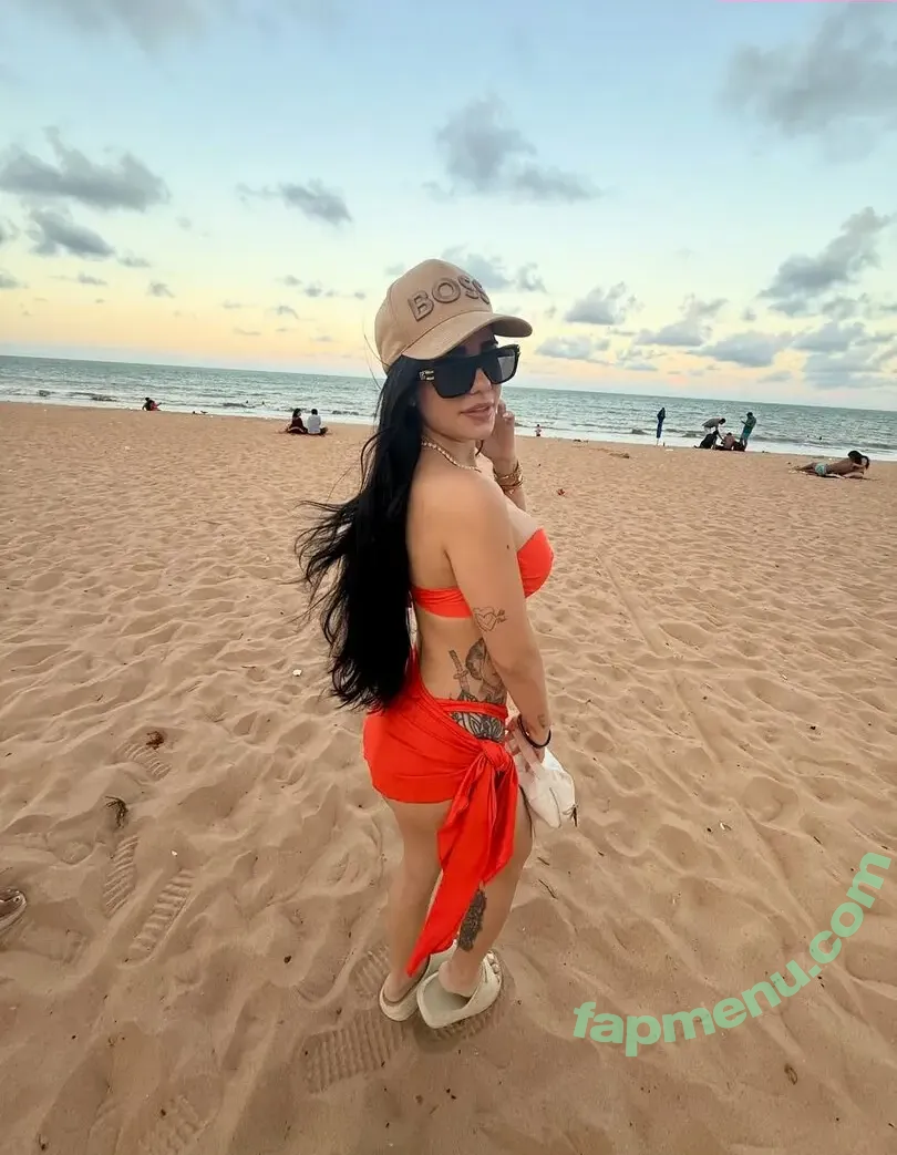 pimenta nude photo #0041 (Lavínia França / lifeaspimenta)