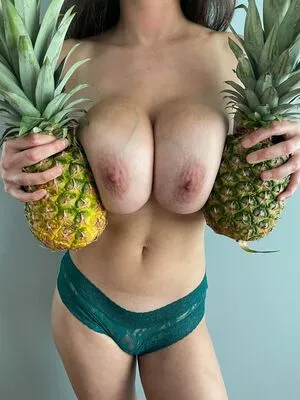 pineapples699 / 6ix9ine nude photo #0100