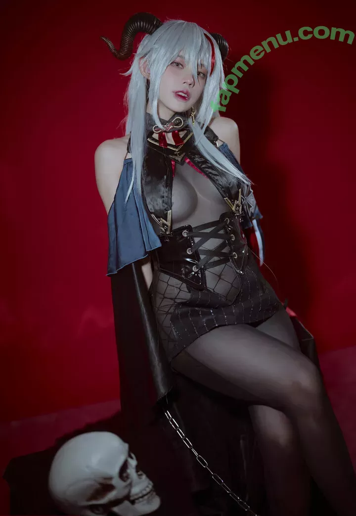 Pingping 2011 nude photo #0236 (Kawai Binh / ping.cos / pingpinggg2011)