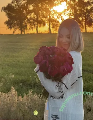 pink_milla / pinkmilla.md nude photo #0137