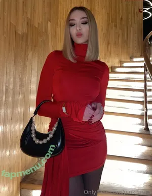 pink_milla / pinkmilla.md nude photo #0151