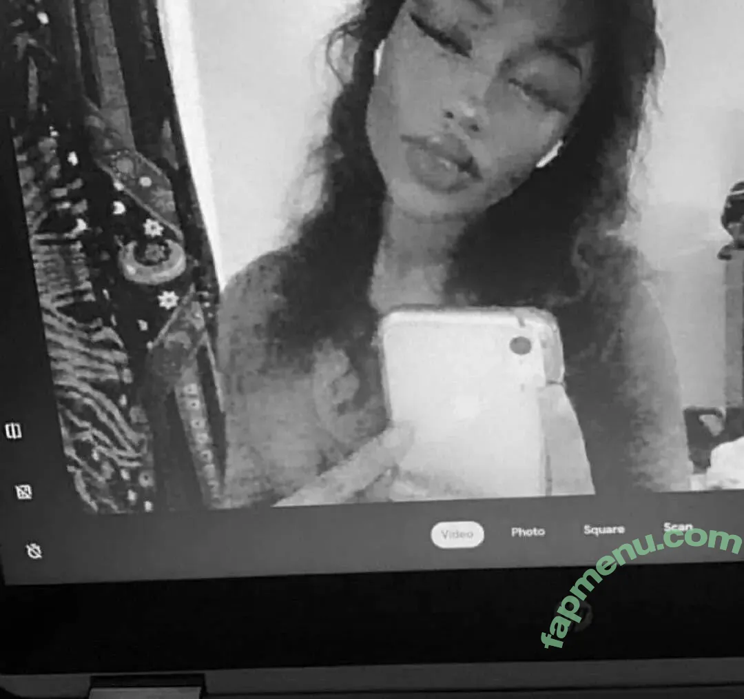 Pinkcellphon nude photo #0005 (Awakinns / Piptuni / Purelysold / Puresold)