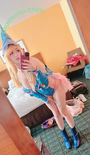 PinkHairedFox nude photo #0010