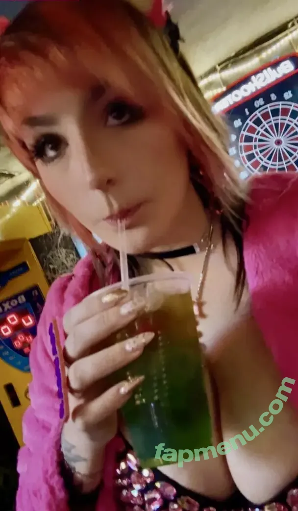 PinkHairedFox nude photo #0020 (PinkHairedFox)