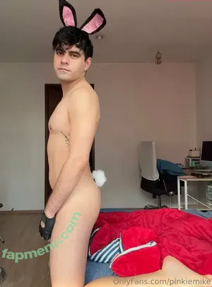  nude photo #0001