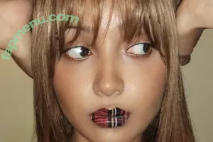 PinkPantheress / aloe_vera nude photo #0163