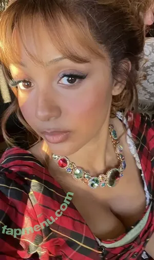 PinkPantheress / aloe_vera nude photo #0170