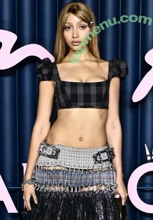 PinkPantheress / aloe_vera nude photo #0183