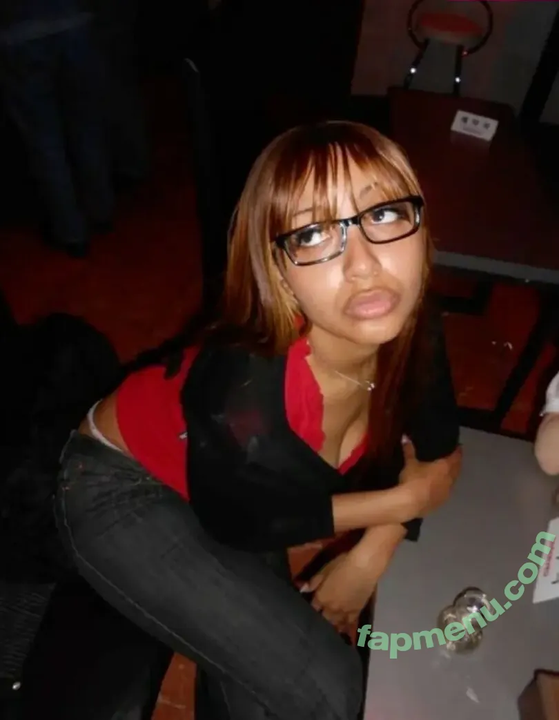 PinkPantheress nude photo #0155 (aloe_vera)