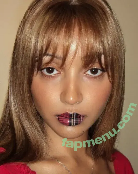 PinkPantheress nude photo #0162 (aloe_vera)