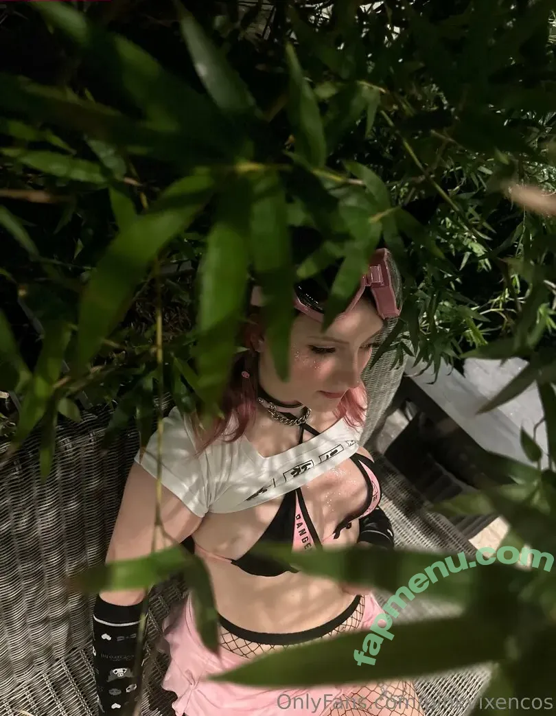 pinkvixencos nude photo #0007 (pinkvixencosplay)