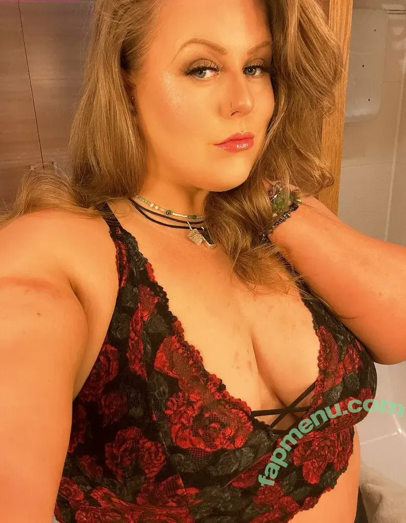 Piper Niven nude photo #0015 (Doudrop / pipernivenwwe)