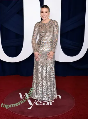 Piper Perabo / piperperabo nude photo #0049