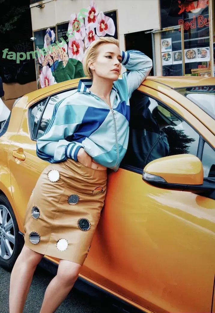 Piper Perabo nude photo #0042 (piperperabo)