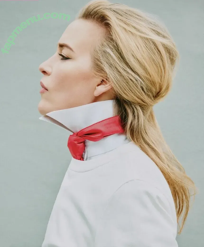 Piper Perabo nude photo #0047 (piperperabo)