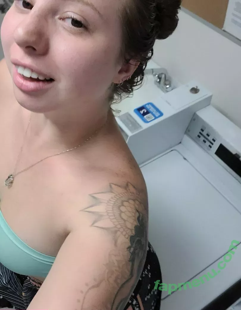 PiperMaePeach nude photo #0037 (pipermach / pipermaepeachy)