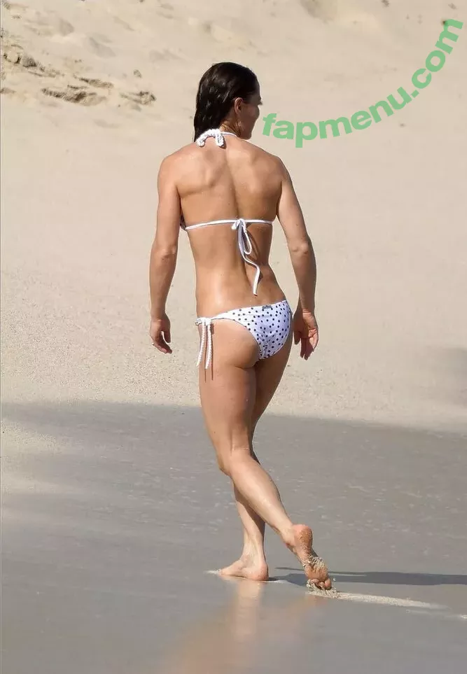 Pippa Middleton nude photo #0014 (pippa.middleton.matthews)