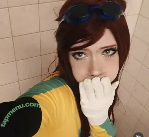 pipssqueakss nude photo #0917