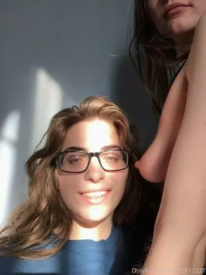 pissqu33n nude photo #0045