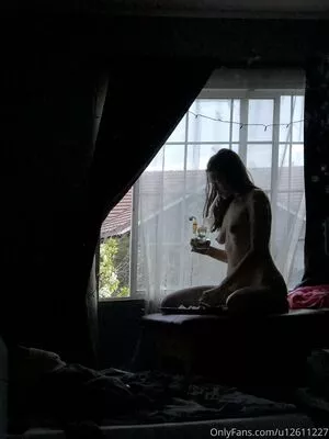 pissqu33n nude photo #0060