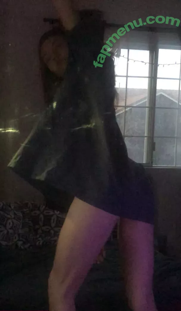 pissqu33n nude photo #0131 (pissqu33n)