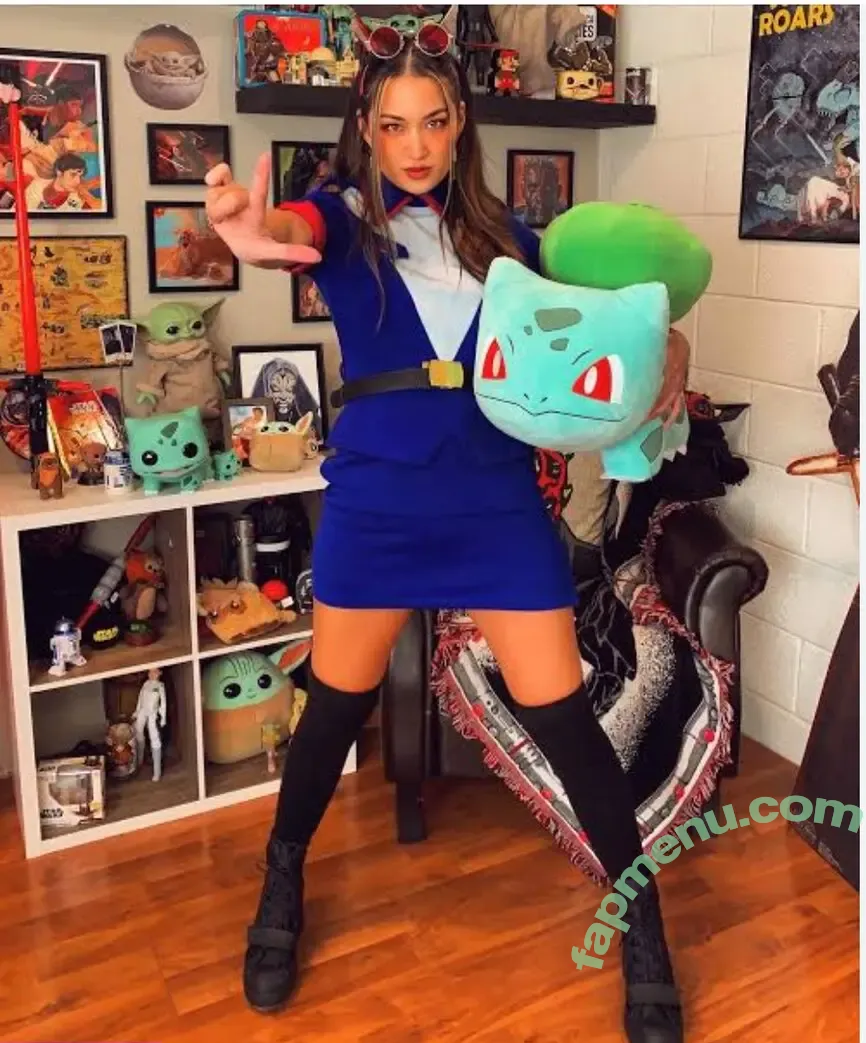 PixelatedErica nude photo #0016 (Nerdy Aunt Erica / meowkittyx)