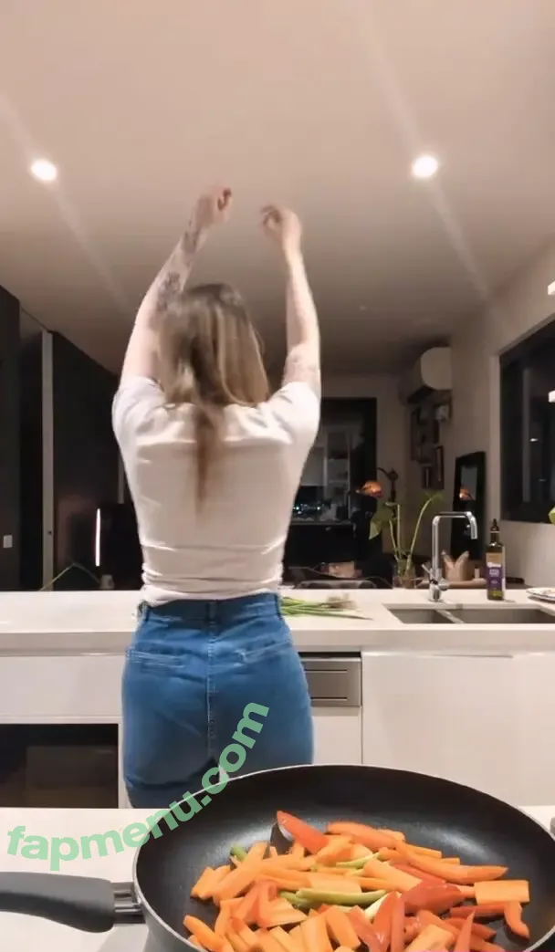 Pixelsmixel nude photo #0171 (Pixelsmixel)