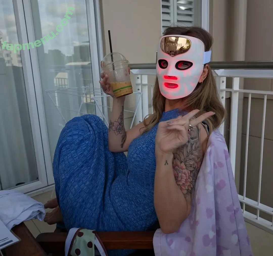 Pixelsmixel nude photo #0192 (Pixelsmixel)