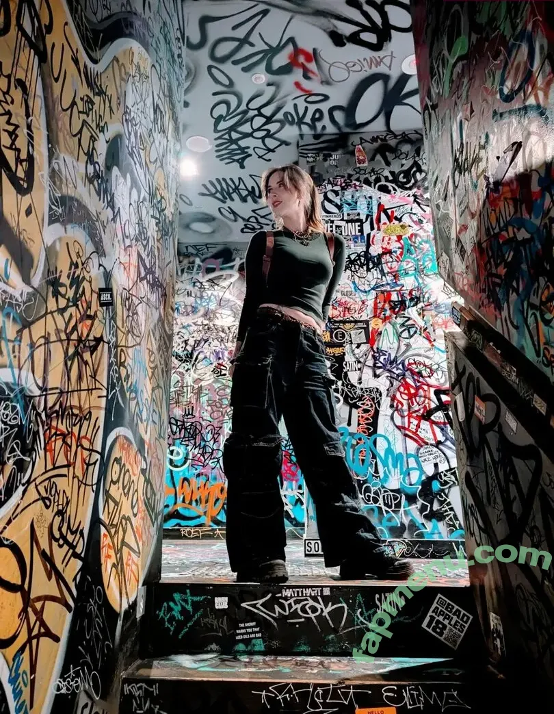 Pixelsmixel nude photo #0206 (Pixelsmixel)