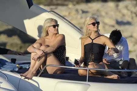 Pixie Lott / pixielott nude photo #0059