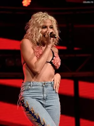 Pixie Lott / pixielott nude photo #0167