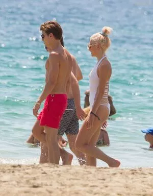 Pixie Lott / pixielott nude photo #0183